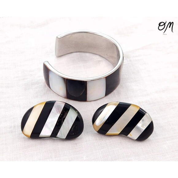 Unbranded | Jewelry | Vintage Black And Sea Shell Inlay Bracelet And ...